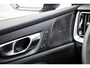 Volvo V60 2.0 T6 Plug-in hybrid AWD Plus Dark | Adaptieve Cruise Control | Trekhaak | Stoel + Stuurverwarming | 360 Camera | Sportstoelen | Harman Kardon Audio | BLIS Dodehoek Detectie |