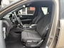 Volvo XC40 Single Motor Extended Range Plus 82 kWh | Verwarmbare voorstoelen | Verwarmbaar stuurwiel | Warmtepomp | Adaptieve cruisecontrol | BLIS | Keyless |