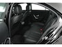 Mercedes-Benz A-klasse 180 Business Solution Luxury (SFEERVERLICHTING, STOELVERWARMING, CAMERA, CRUISE CONTROL, SENSOREN)