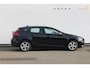 Volvo V40 T3 152PK Kinetic Navigatie / Cruise Control / Panaramadak / 16" lm velgen / Bluetooth /