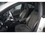 Mercedes-Benz CLA 200 Business Solution AMG | Panoramadak | Stoelverwarming | Keyless | Memory Seats | Cruise Control | Ambiance verlichting | Camera | Parkeersensoren |