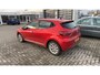 Renault Clio TCe 100 Zen | Apple Carplay/Android Auto | Parkeersensoren | Lichtmetalen velgen |