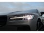 Volvo V60 2.0 T6 Plug-in hybrid AWD Plus Dark | Adaptive Cruise Control | Harman-Kardon | Trekhaak | Stoelverwarming voor/achter | Stuurwielverwarming