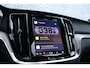 Volvo V60 2.0 T6 Plug-in hybrid AWD Plus Dark | Adaptive Cruise Control | Harman-Kardon | Trekhaak | Stoelverwarming voor/achter | Stuurwielverwarming