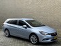 Opel Astra Sports Tourer 1.4 Edition+ | Navigatie | Climate control | Afneembare trekhaak | Apple CarPlay | 17 inch LMV | Camera | PDC voor+achter | LED | DAB | Volledig onderhouden