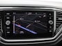 Volkswagen T-Roc 1.5 TSI R-Line | Pano dak | Camera | Stoelverwarming | Navigatie | 19" | ACC |