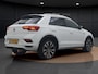 Volkswagen T-Roc 1.5 TSI R-Line | Pano dak | Camera | Stoelverwarming | Navigatie | 19" | ACC |