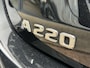 Mercedes-Benz A-klasse 220 Launch Edition Premium AMG NAVIGATIE|SFEERVERLICHING|AMG-LINE|PARKEER SENSOREN|STOELVERWARMING|LED KOPLAMPEN|NEDERLANDSE AUTO|