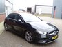 Mercedes-Benz A-klasse 220 Launch Edition Premium AMG NAVIGATIE|SFEERVERLICHING|AMG-LINE|PARKEER SENSOREN|STOELVERWARMING|LED KOPLAMPEN|NEDERLANDSE AUTO|