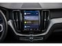 Volvo XC60 2.0 T6 Plug-in hybrid AWD Plus Dark | Adaptieve Cruise Control | Panoramadak | Elektrisch verstelbare voorstoelen | Trekhaak | 360 Parkeercamera | Stoel-/ Stuurverwarming |