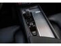 Volvo XC60 2.0 T6 Plug-in hybrid AWD Ultra Dark | Trekhaak | 360 Camera | Schuif-/Kanteldak | Stoel-/Stuurverwarming | Adaptive Cruise Control | Elektrisch Verstelbare Voorstoelen
