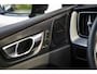 Volvo XC60 2.0 T6 Plug-in hybrid AWD Ultra Dark | Trekhaak | 360 Camera | Schuif-/Kanteldak | Stoel-/Stuurverwarming | Adaptive Cruise Control | Elektrisch Verstelbare Voorstoelen