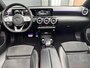 Mercedes-Benz A-klasse 180 AMG Line | Pano | LED | Sfeer | Stoel verwarming | Camera |