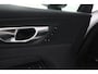 Volvo XC60 2.0 T8 Twin Engine AWD R-Design Luchtvering, Stoelverwarming, Panorama, Apple Carplay,