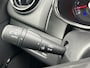 Renault Clio 0.9 TCe Limited / 1e Eigenaar / Dealer Onderhouden / Navigatie / Lichtmetalen Velgen / Parkeersensoren / Cruise Control /