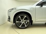 Volvo XC90 T8 390pk AWD R-Design / 22'' / Head-Up / Elektr. Stoelen / Nubuck / 360 Camera / Panoramadak / Adapt. Cruise / BLIS / Alarm 3 / Full-LED / Keyless / Getint glas /
