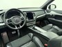 Volvo XC90 T8 390pk AWD R-Design / 22'' / Head-Up / Elektr. Stoelen / Nubuck / 360 Camera / Panoramadak / Adapt. Cruise / BLIS / Alarm 3 / Full-LED / Keyless / Getint glas /