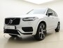 Volvo XC90 T8 390pk AWD R-Design / 22'' / Head-Up / Elektr. Stoelen / Nubuck / 360 Camera / Panoramadak / Adapt. Cruise / BLIS / Alarm 3 / Full-LED / Keyless / Getint glas /
