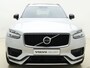 Volvo XC90 T8 390pk AWD R-Design / 22'' / Head-Up / Elektr. Stoelen / Nubuck / 360 Camera / Panoramadak / Adapt. Cruise / BLIS / Alarm 3 / Full-LED / Keyless / Getint glas /
