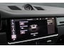 Porsche Cayenne Coupé 3.0 E-Hybrid Carrarawit Metallic Panoramadak Luchtvering Sport-Chrono Achterasbesturing Softclose Vol-Leder NL-Auto