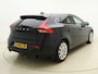 Volvo V40 T3 153pk Momentum / Keyless / PDC + Camera / Premium Sound / Stoelverwarming / 17'' / Getint Glas / Gekoeld Dashboardkastje / Xenon / Afn. Trekhaak / Bluetooth /