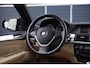 BMW X5 XDrive48i PANO COMFORTSTOELEN MEMORY XENON BOMVOL