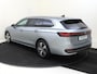 Volkswagen Passat Variant 1.5 eHybrid Business | Trekhaak | Adaptieve demping systeem | 3-zone airco | Head-up display | Achteruitrijcamera | Dodehoek detectie | Adaptieve cruise control | Stoel- en stuurwielverwarming |