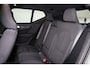 Volvo EX40 Extended Range Ultra 82 kWh - Panorama/schuifdak - IntelliSafe Assist & Surround - 360º Camera - Harman/Kardon audio - Verwarmde voorstoelen, stuur & achterbank - Parkeersensoren voor & achter - Elektr. bedienb. voorstoelen met geheugen links - Draadloze tel. lader - Warmtepomp - 19' LMV