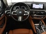 BMW 5-Serie 540i High Executive | 51.800km NAP | Schuifdak | Luxury Line | Leder | 360 Camera | Comfortstoelen | Keyless | Stoelverwarming | Navigatie | Memory | Full LED | Dodehoek detectie | Park Assist