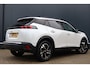 Peugeot e-2008 EV Allure Pack 50 kWh | 100% SOH / Nieuwstaat! | 3D I-cockpit | Half Leder | Adaptieve Cruise | Camera | Lichtmetaal | Apple Carplay / Android Auto
