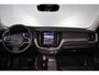 Volvo XC60 T6 Recharge AWD Plus Dark - Panorama/schuifdak - IntelliSafe Assist & Surround - 360º Camera - Verwarmde voorstoelen, stuur & achterbank - Parkeersensoren voor & achter - Elektr. bedienb. voorstoelen met geheugen - Draadloze tel. lader - Elektr. inklapbare trekhaak - 19' LMV