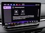 Volkswagen T-Roc 1.5 eTsi R-Line First Edition / Carplay / Navi / IQ Light / 19" LM velgen / R-Line / Camera