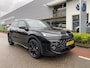 Volkswagen T-Roc 1.5 eTsi R-Line First Edition / Carplay / Navi / IQ Light / 19" LM velgen / R-Line