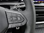 Volkswagen T-Roc 1.5 eTsi R-Line First Edition / Carplay / Navi / IQ Light / 19" LM velgen / R-Line / Camera