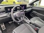 Volkswagen T-Roc 1.5 eTsi R-Line First Edition / Carplay / Navi / IQ Light / 19" LM velgen / R-Line / Camera
