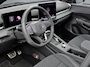 Volkswagen T-Roc 1.5 eTsi R-Line First Edition / Carplay / Navi / IQ Light / 19" LM velgen / R-Line / Camera