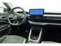 Jeep Avenger Longitude Business Pack 54 kWh | Climate Control | Navigatie | Stoelverwarming | Camera | Private-Glas | Elektrisch pakket | Cruise control | 17" LM-Velgen | LED Verlichting