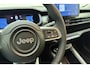 Jeep Avenger Longitude Business Pack 54 kWh | Climate Control | Navigatie | Stoelverwarming | Camera | Private-Glas | Elektrisch pakket | Cruise control | 17" LM-Velgen | LED Verlichting