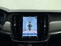 Volvo V90 T6 350pk AWD Ultra Dark / Dubbel glas / 19'' + All Season / Trekhaak / head-Up / Lederen Dashboard / Stoel + Stuurw. Verwarming / Full-LED / 360 Camera / Keyless /