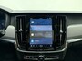Volvo V90 T6 350pk AWD Ultra Dark / Dubbel glas / 19'' + All Season / Trekhaak / head-Up / Lederen Dashboard / Stoel + Stuurw. Verwarming / Full-LED / 360 Camera / Keyless /