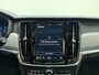 Volvo V90 T6 350pk AWD Ultra Dark / Dubbel glas / 19'' + All Season / Trekhaak / head-Up / Lederen Dashboard / Stoel + Stuurw. Verwarming / Full-LED / 360 Camera / Keyless /