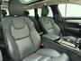 Volvo V90 T6 350pk AWD Ultra Dark / Dubbel glas / 19'' + All Season / Trekhaak / head-Up / Lederen Dashboard / Stoel + Stuurw. Verwarming / Full-LED / 360 Camera / Keyless /