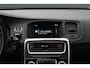Volvo V60 2.4 D6 Twin Engine Special Edition | incl. 12 maanden garantie | Memory stoelen | Trekhaak | Xenon | Camera | Zwarte hemel | Cruise | Navi | Stoelverwarming | Bochtverlichting | Parkeersensor achter | 18" LMV | 4x nieuwe band! | Rijklaar! |