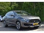 Maserati Levante 3.0 V6 AWD GranLusso | Luchtvering | Pano.dak | Camera | Keyless | DAB | Carplay | LED / Xenon | 20" | Uniek
