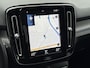 Volvo XC40 1.5 T3 R-Design | Adaptive cruise control | Parkeersensoren voor + achter | Achteruitrijcamera | Dode hoek detectie BLIS | Nubuck bekleding | LED koplampen | Climate control |