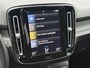 Volvo XC40 1.5 T3 R-Design | Adaptive cruise control | Parkeersensoren voor + achter | Achteruitrijcamera | Dode hoek detectie BLIS | Nubuck bekleding | LED koplampen | Climate control |