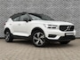 Volvo XC40 1.5 T3 R-Design | Adaptive cruise control | Parkeersensoren voor + achter | Achteruitrijcamera | Dode hoek detectie BLIS | Nubuck bekleding | LED koplampen | Climate control |