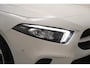 Mercedes-Benz A-klasse 180 Business Solution Aut. [ Navi Camera Stoelverwarming Trekhaak ]