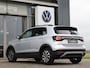 Volkswagen T-Cross 1.0 TSI 95 pk Active | Navigatie | App Connect | PDC | Climatronic | Stoelverwarming | 16'' LM | Fabrieksgarantie tot 09-10-2026 of 50.000km |