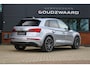 Audi Q5 55 TFSI e S edition | Luchtvering | Pano | Trekhaak elek. | Massage